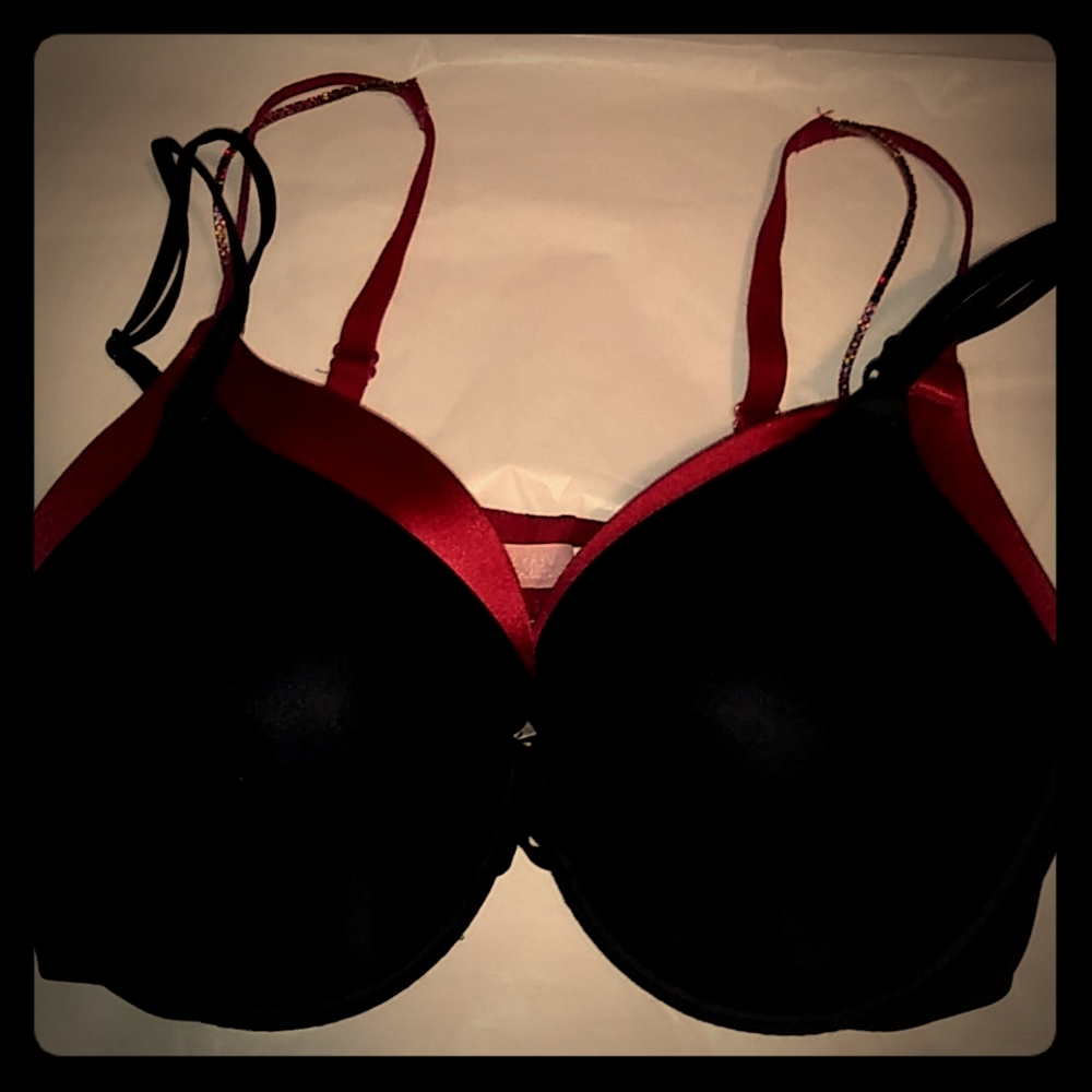 Victorias Secret Bras Bundle (2)